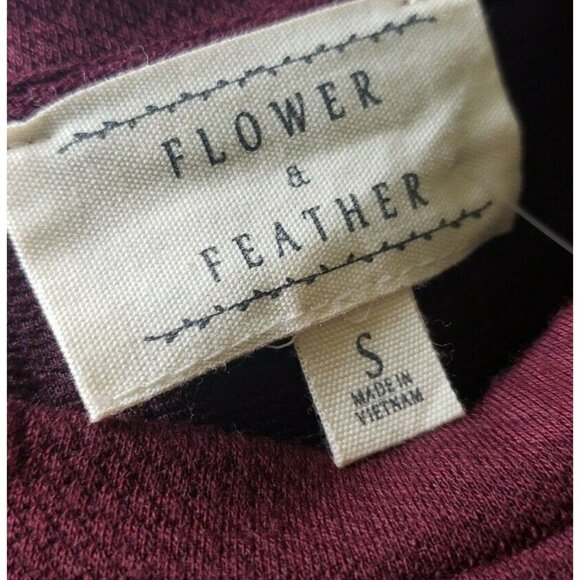 Flower & Feather Short Sleeve Top Womens Textured Polka Dot Sz S NWT Burgundy - Picture 3 of 6